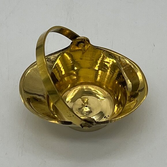 Tiny Little Brass Handled Basket for Dollhouse - Picture 2 of 4